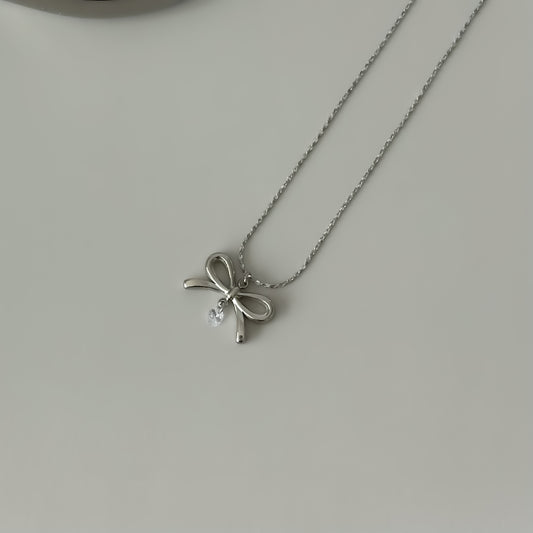 Elegant bow ribbon Necklace