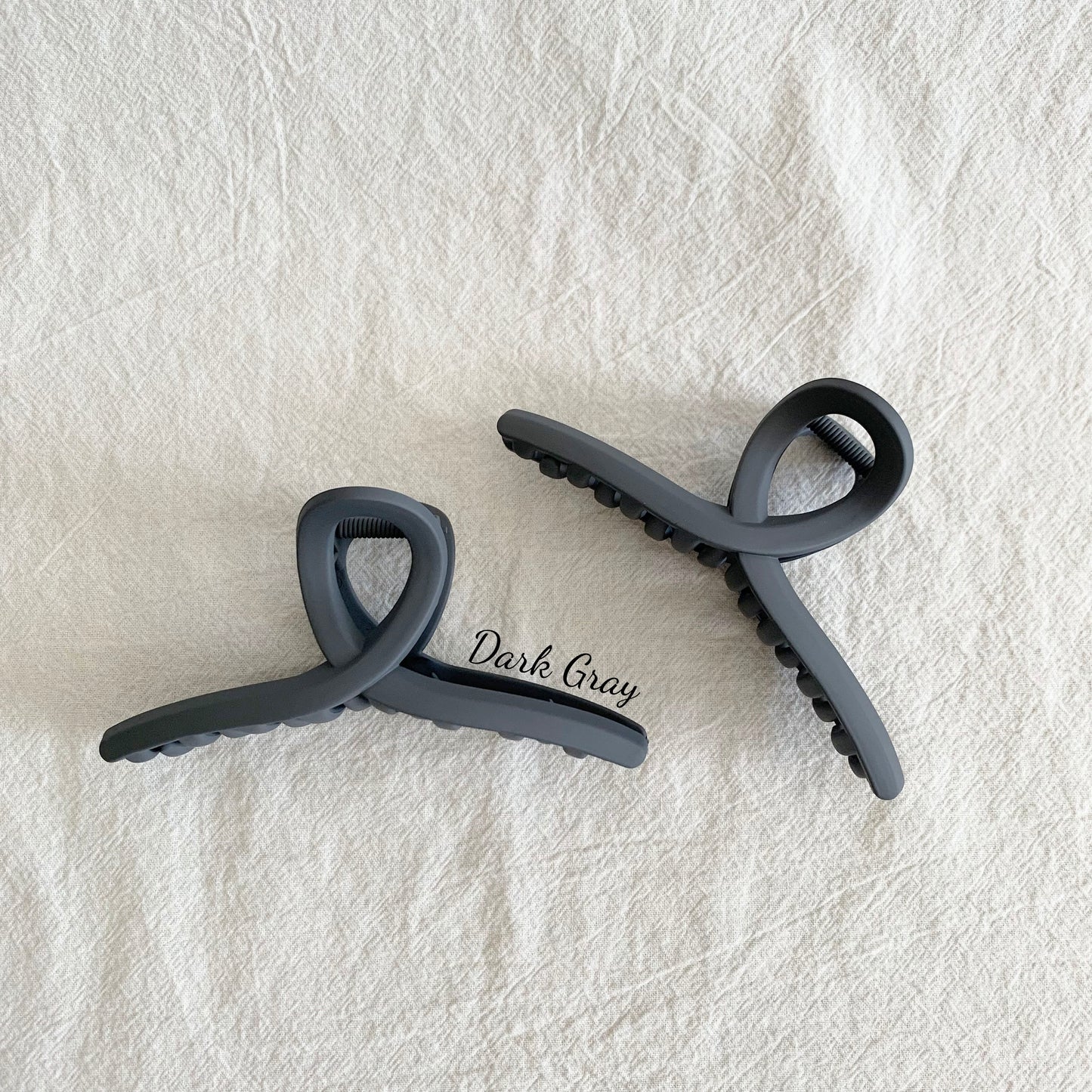 Matte Loop Claw Clip