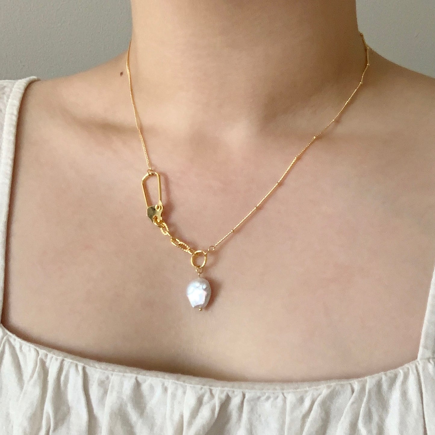 Baroque Pearl Snap Hook Necklace