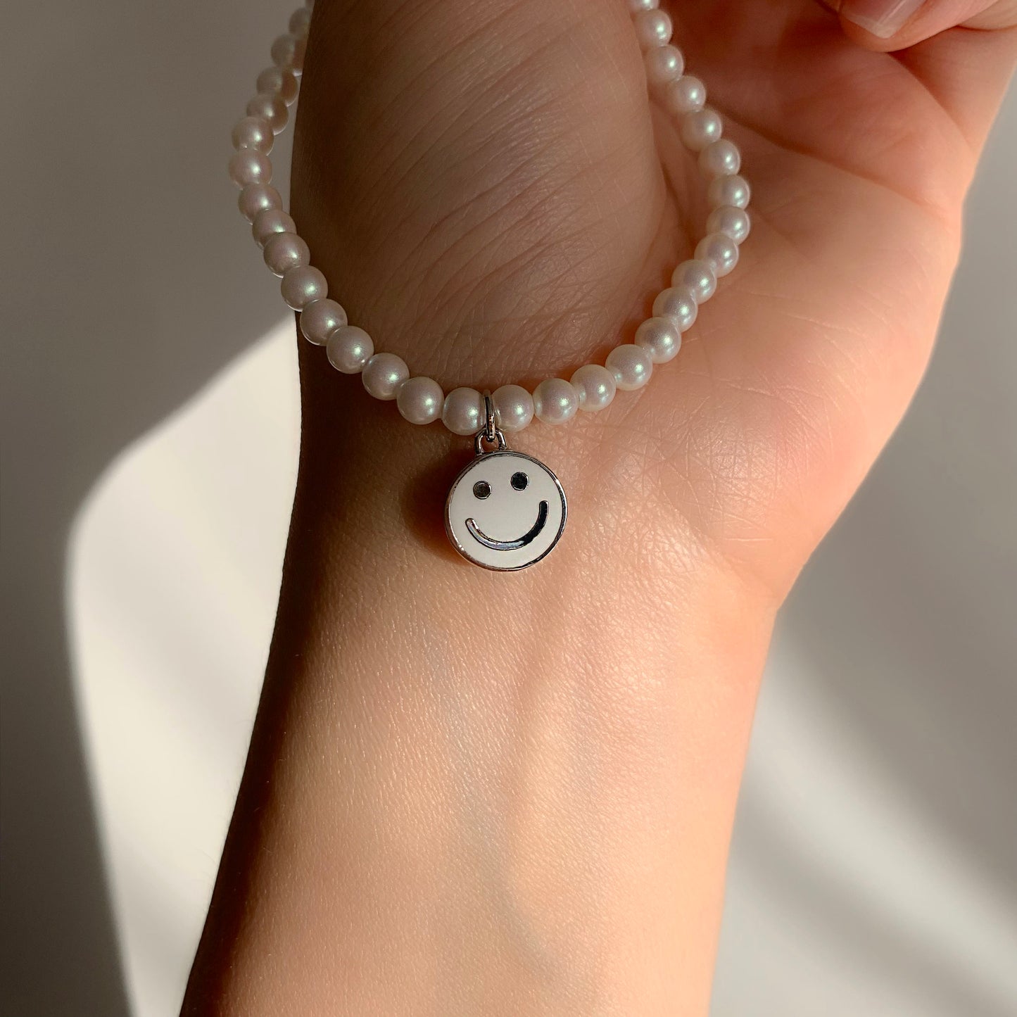 White Smile Pearl Bracelet